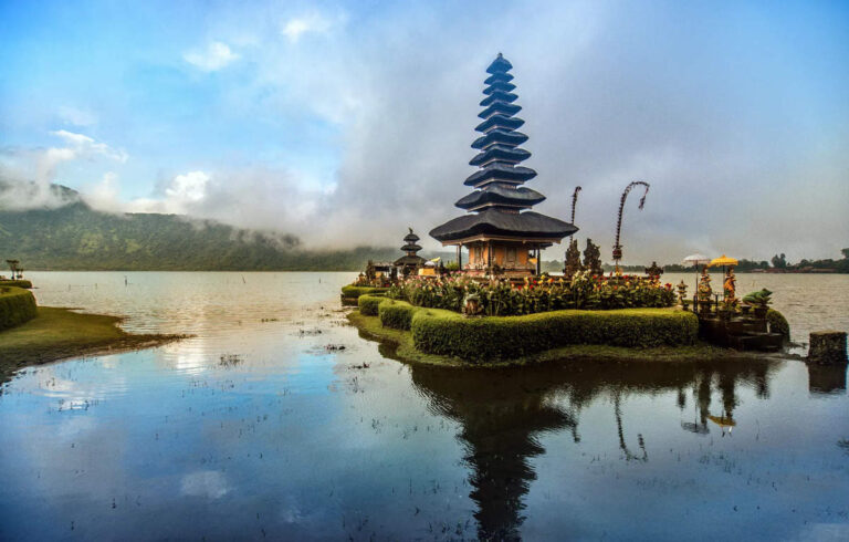 Indonesia eyes visa waivers for 20 countries, including India, ET TravelWorld