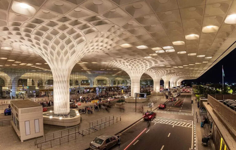 Mumbai airport boosts connectivity with 8% surge in summer flight operations, ET TravelWorld